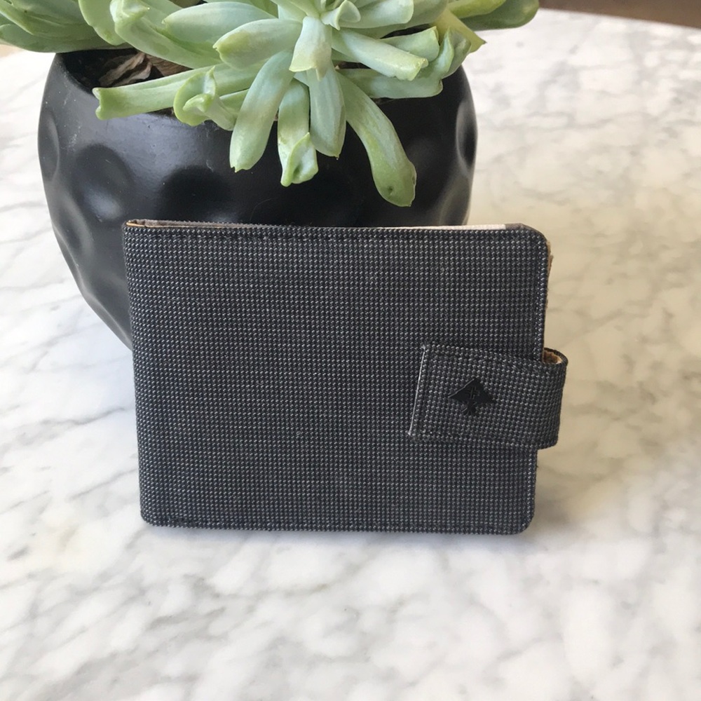 LRG Men’s wallet brand new